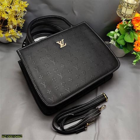 louis vuitton shoulder bag black